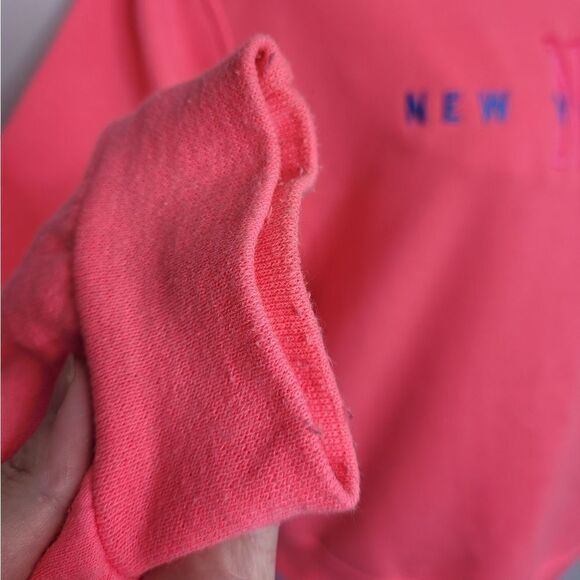 VINTAGE 90s‎ NYC hot pink barbiecore embroidered crew neck pullover M - Picture 5 of 7